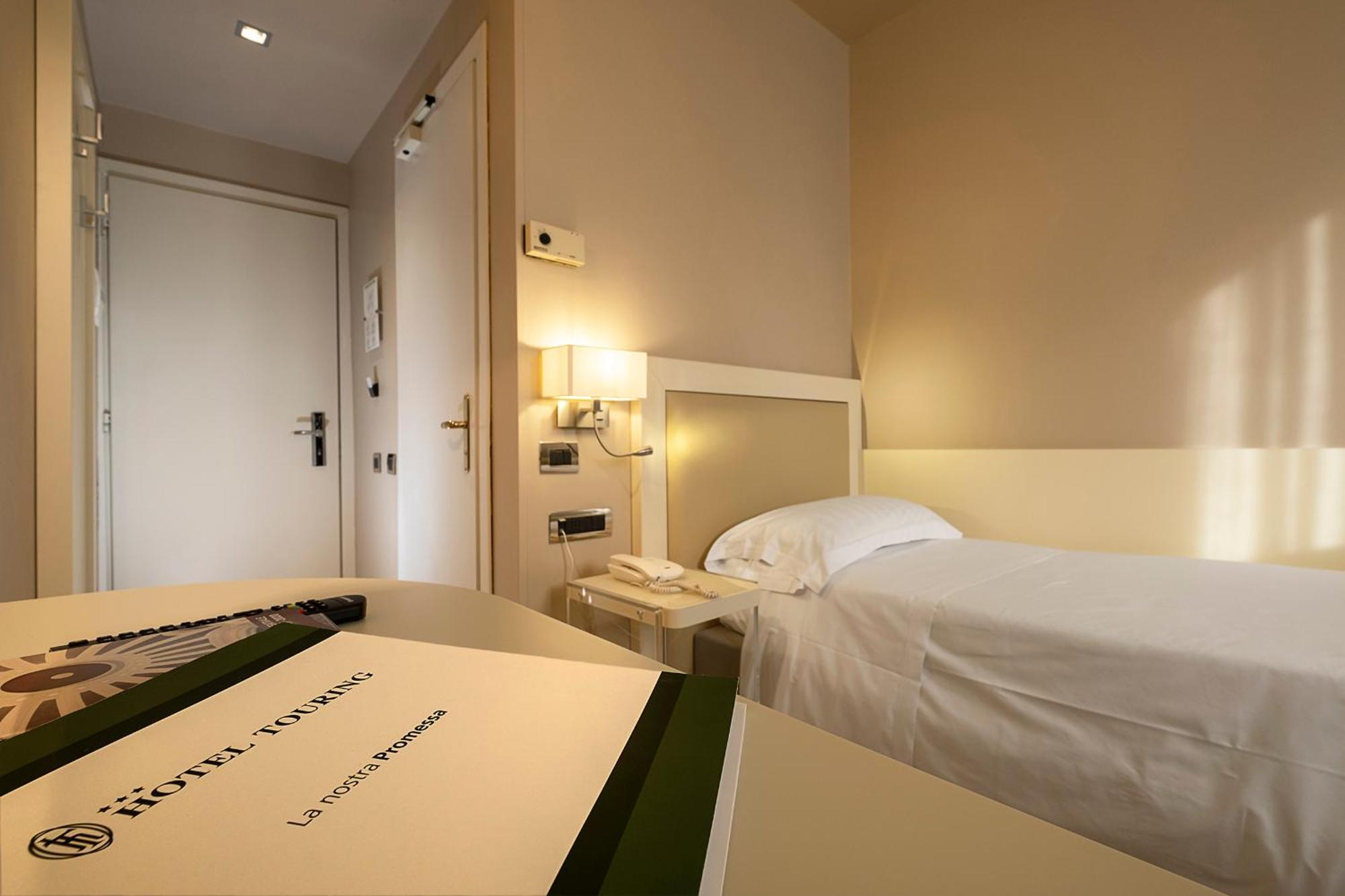 Hotel Touring Ferrara Phòng bức ảnh