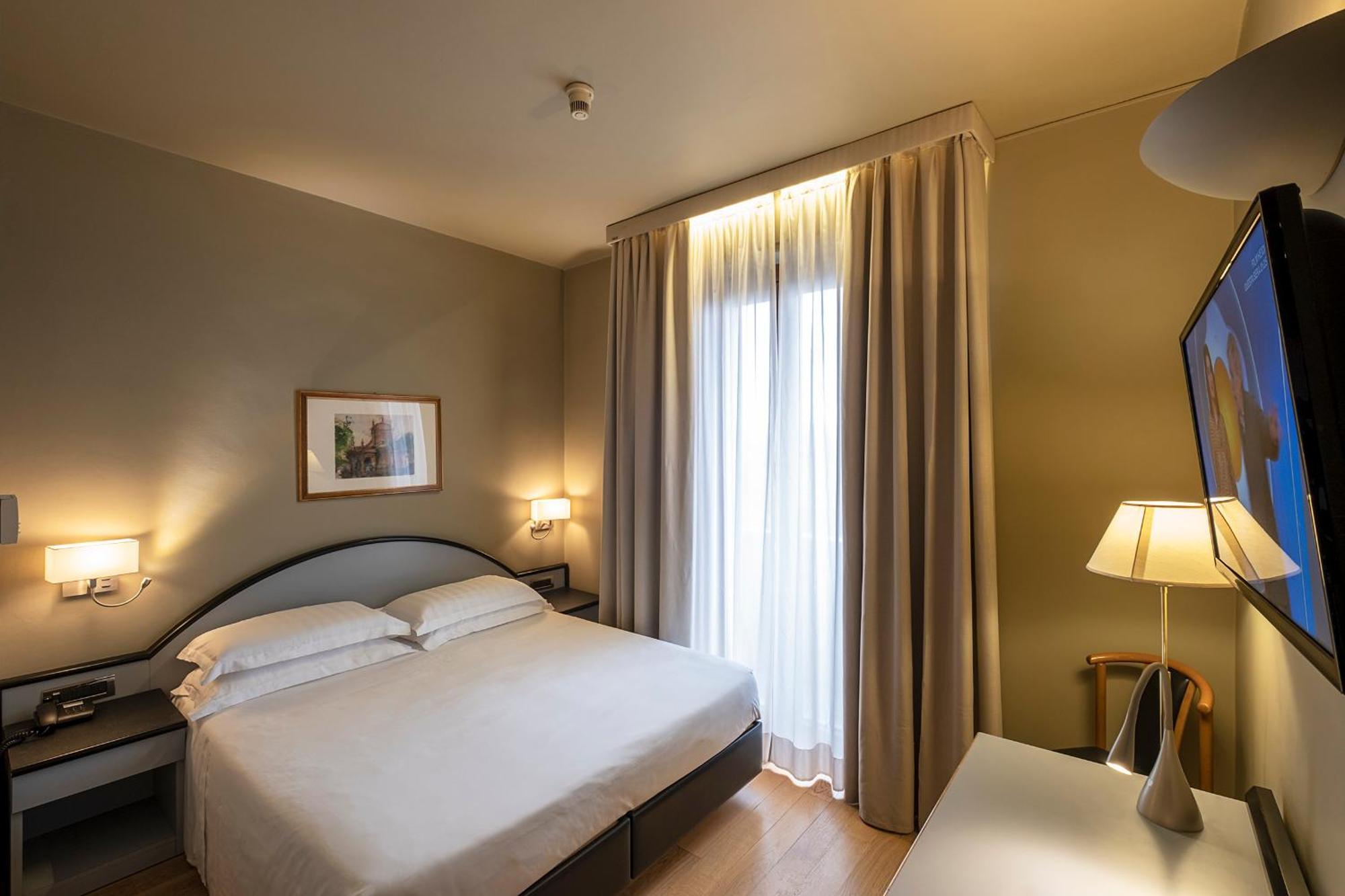 Hotel Touring Ferrara Ngoại thất bức ảnh